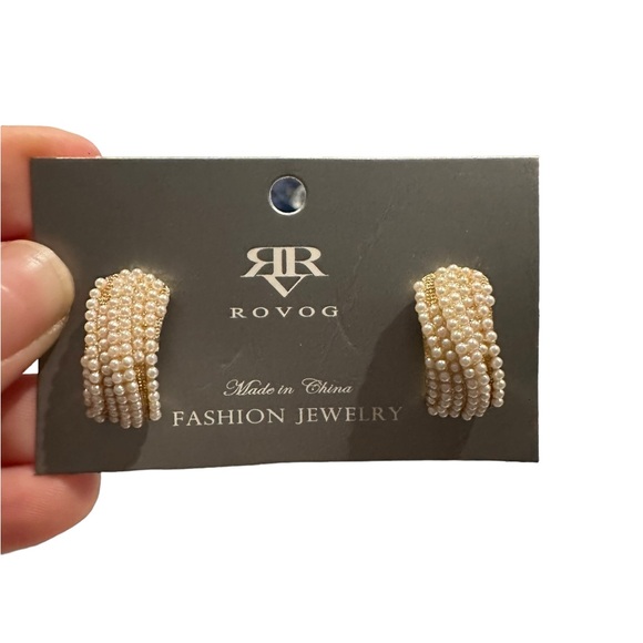 Pearl and Gold Wide Drop Style Earrings - Picture 4 of 7